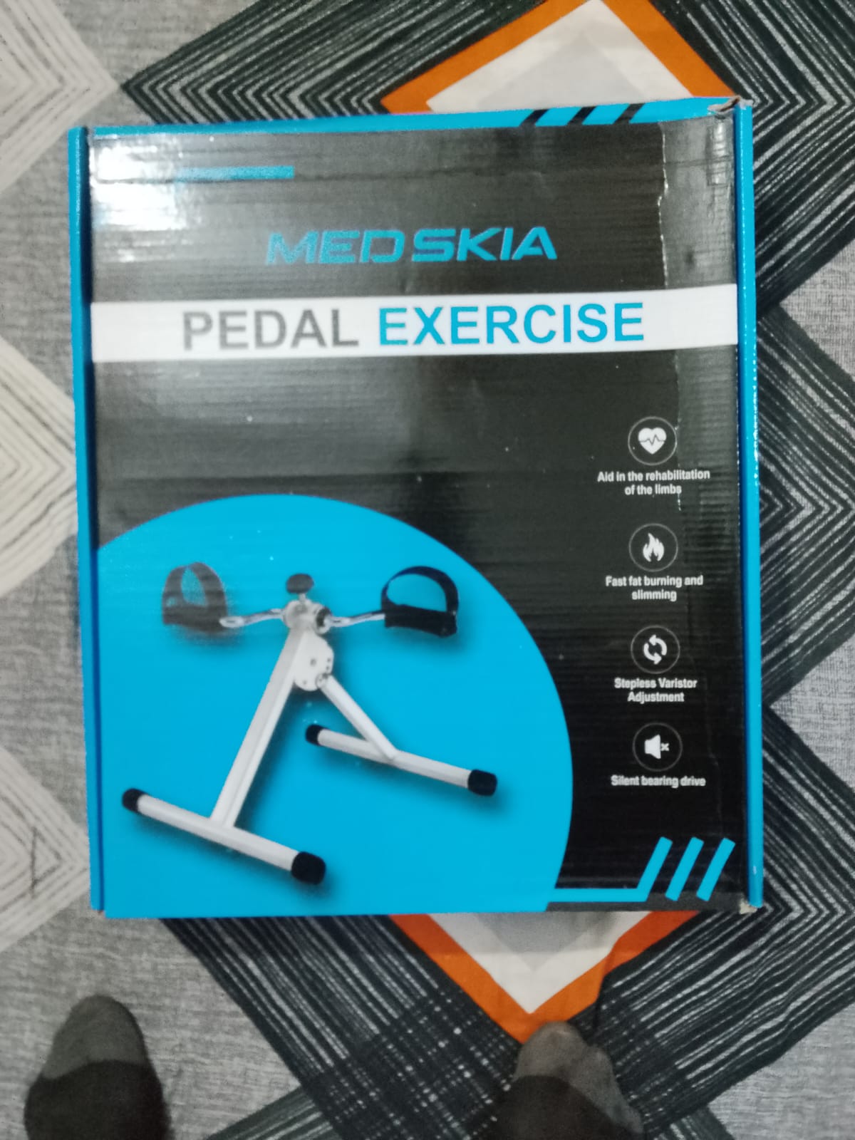 Folding Pedal Exerciser, Mini Exercise Bike Under Desk Bike Foot Pedal Exerciser, Foot Hand Cycle Portable Peddler Machine Bicycle Exerciser Arm Leg Exerciser while Sitting